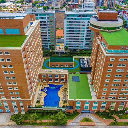 Hotel Dann Carlton Barranquilla Y Centro De Convenciones Zewnętrze zdjęcie Aerial view of the complex